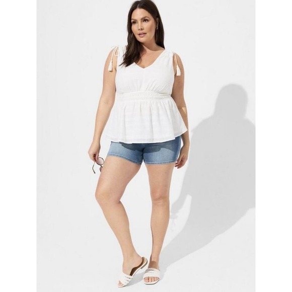NEW - Torrid 4 Womens Plus Size 4X‎ White Empire Waist Lined Tank Top - Picture 3 of 16